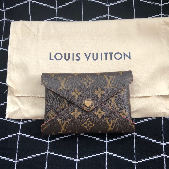 Brand New Louis Vuitton Pouchette - Picture 3 of 5